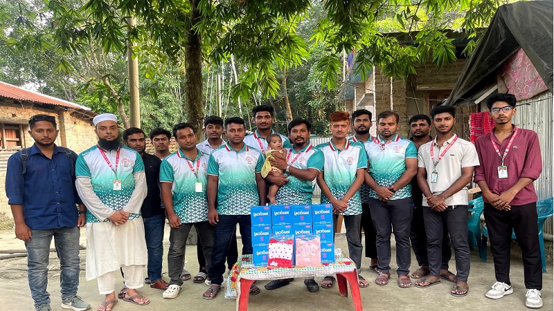 শিশু জান্নাতির পাশে চৌগাছা পরিবার স্বেচ্ছাসেবী সংগঠন 